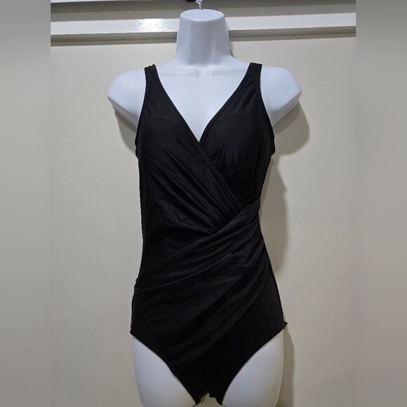 Miraclesuit Oceanus One Piece Swimsuit NWOT Size 10 Black - Picture 3 of 5